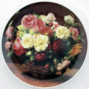 Настенная тарелка Розы в корзине