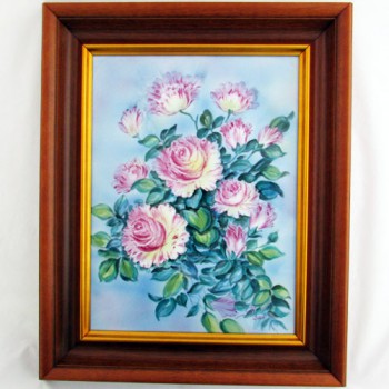 Картина Розовые розы в деревянном багете